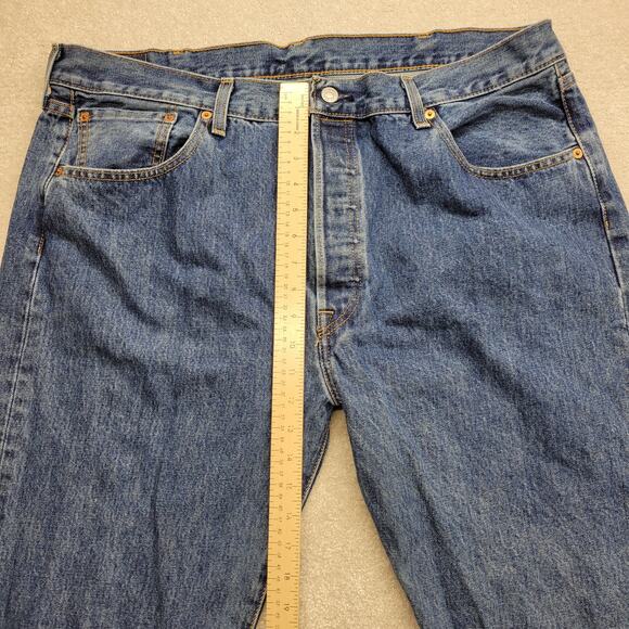 Levi’s 501 Original Fit Men’s 40x34 Blue Denim Button Fly Classic Jeans Preowned - Picture 4 of 9
